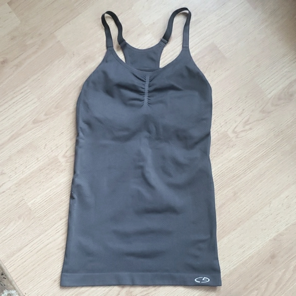 Champion Duo Dry Max Performance Top with built-in bra Size M